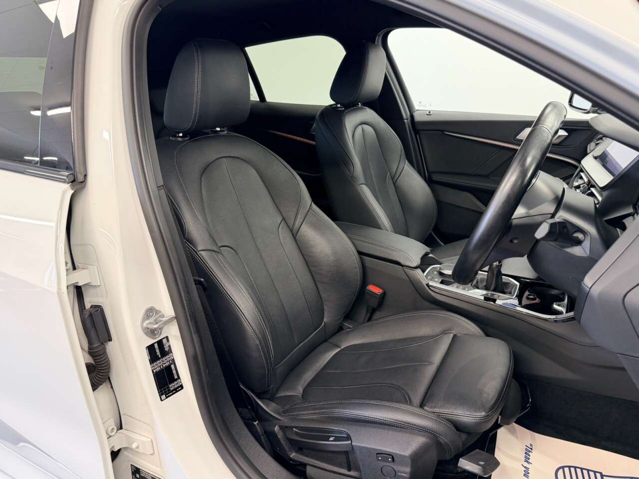 A 2020 BMW 1 SERIES 118i M-SPORT FIVE DOOR 140 BHP + SAT NAV + HEATED LEATHER SIX MONTH WARRANT A 2020 BMW 1 SERIES 118i M-SPORT FIVE DOOR 140 BHP + SAT NAV + HEATED LEATHER SIX MONTH WARRANT