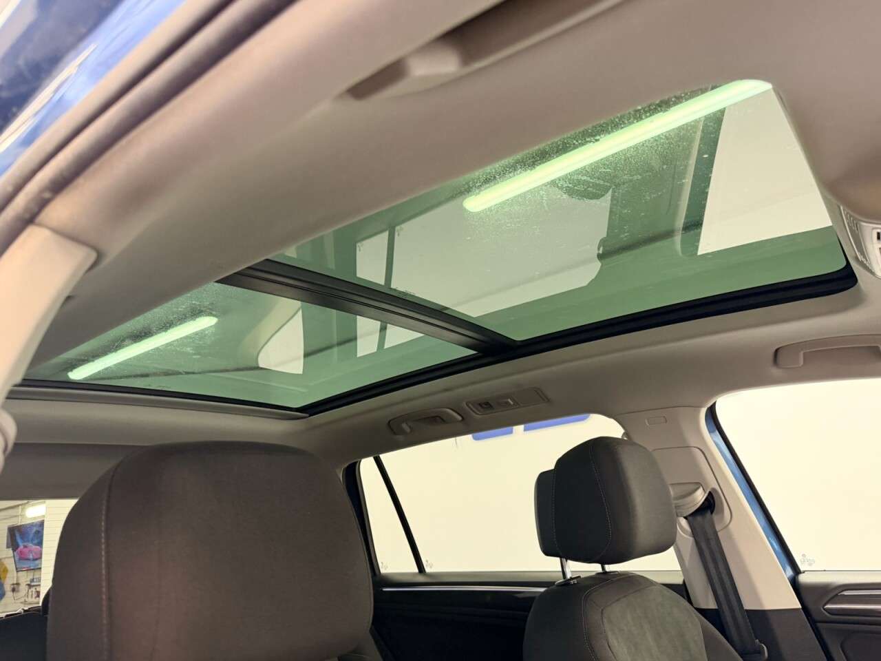 A 2021 VOLKSWAGEN TIGUAN ALLSPACE 2.0 TDI SEL 150 BHP + 7 SEATS + SAT NAV + GLASS SUNROOF SIX MONTH WARRANTY A 2021 VOLKSWAGEN TIGUAN ALLSPACE 2.0 TDI SEL 150 BHP + 7 SEATS + SAT NAV + GLASS SUNROOF SIX MONTH WARRANTY