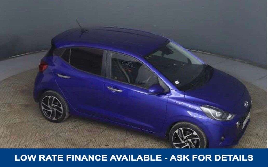 A 2023 HYUNDAI I10 1.0 PREMIUM FIVE DOOR AUTO 70 BHP + REAR CAMERA A 2023 HYUNDAI I10 1.0 PREMIUM FIVE DOOR AUTO 70 BHP + REAR CAMERA