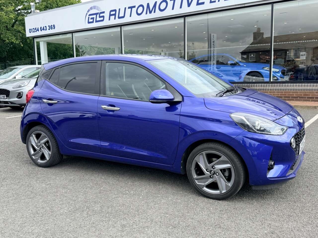 A 2023 HYUNDAI I10 1.0 PREMIUM FIVE DOOR AUTO 70 BHP + REAR CAMERA A 2023 HYUNDAI I10 1.0 PREMIUM FIVE DOOR AUTO 70 BHP + REAR CAMERA