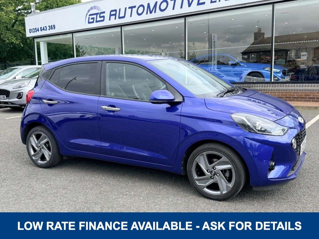 A 2023 HYUNDAI I10 1.0 PREMIUM FIVE DOOR AUTO 70 BHP + REAR CAMERA A 2023 HYUNDAI I10 1.0 PREMIUM FIVE DOOR AUTO 70 BHP + REAR CAMERA