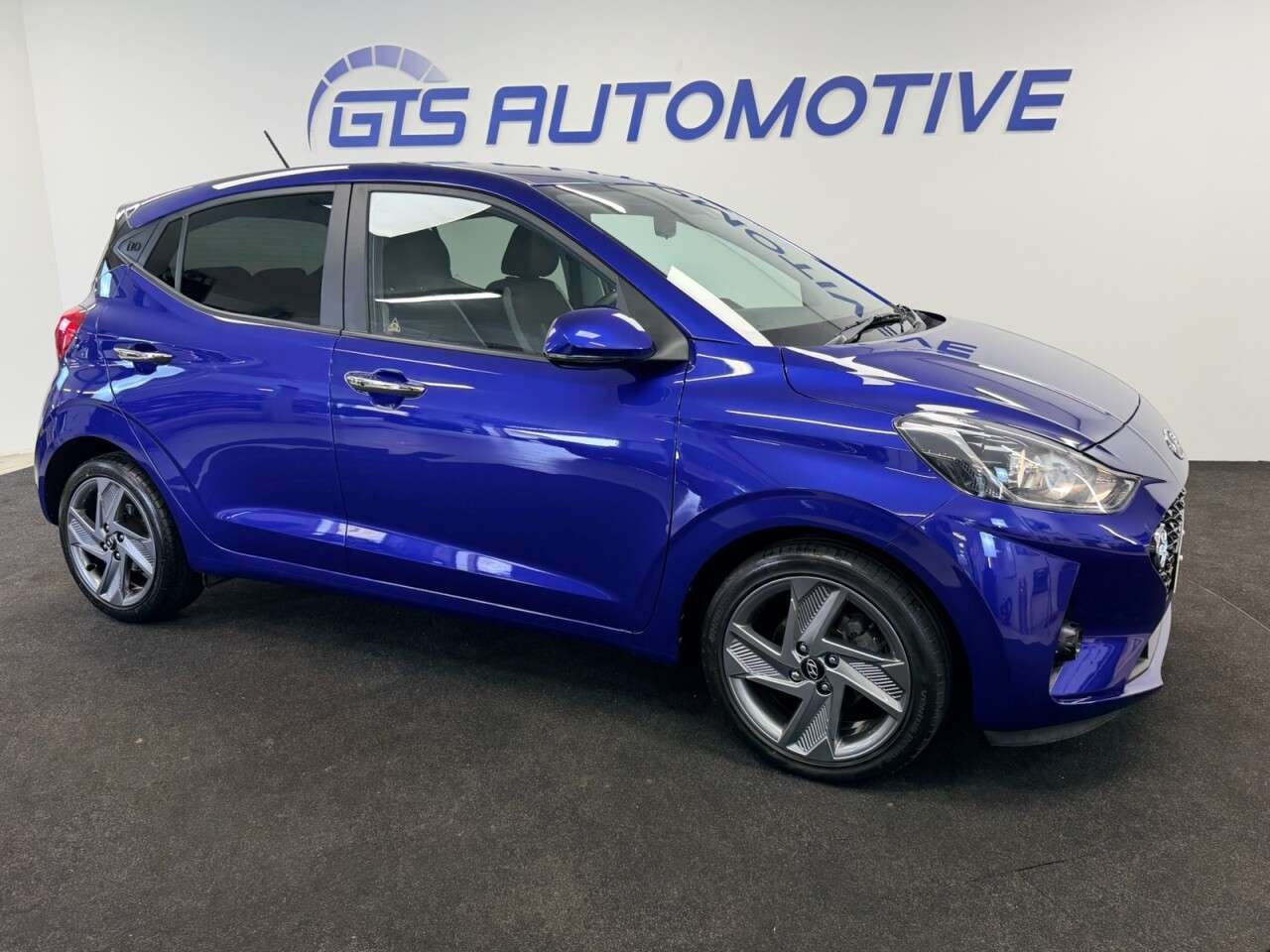 A 2023 HYUNDAI I10 1.0 PREMIUM FIVE DOOR AUTO 70 BHP + REAR CAMERA + HEATED SEATS SIX MONTH WA A 2023 HYUNDAI I10 1.0 PREMIUM FIVE DOOR AUTO 70 BHP + REAR CAMERA + HEATED SEATS SIX MONTH WA