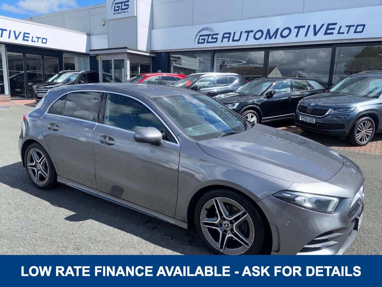 A 2020 MERCEDES-BENZ A CLASS A200 AMG LINE EXECUTIVE 7G-DCT AUTO 165 BHP + SAT NAV A 2020 MERCEDES-BENZ A CLASS A200 AMG LINE EXECUTIVE 7G-DCT AUTO 165 BHP + SAT NAV