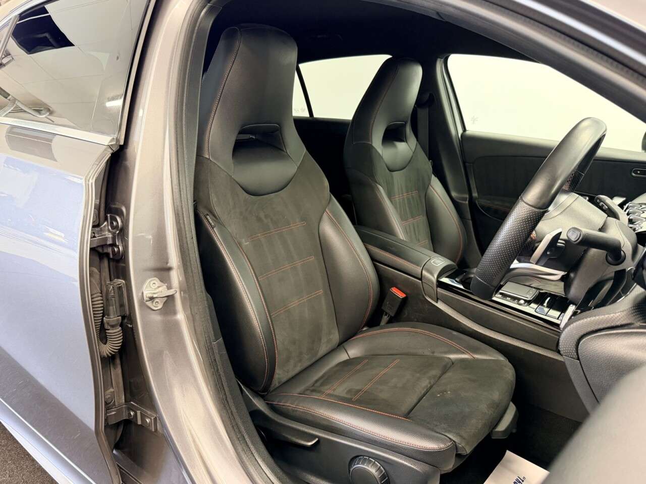 A 2020 MERCEDES-BENZ A CLASS A200 AMG LINE EXECUTIVE 7G-DCT AUTO 162 BHP + SAT NAV + REAR CAMERA + HEATE A 2020 MERCEDES-BENZ A CLASS A200 AMG LINE EXECUTIVE 7G-DCT AUTO 162 BHP + SAT NAV + REAR CAMERA + HEATE