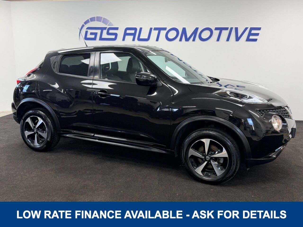 A 2018 NISSAN JUKE 1.6 BOSE PERSONAL EDITION 115 BHP + SAT NAV + REAR CAMERA SIX MONTH WARRANT A 2018 NISSAN JUKE 1.6 BOSE PERSONAL EDITION 115 BHP + SAT NAV + REAR CAMERA SIX MONTH WARRANT