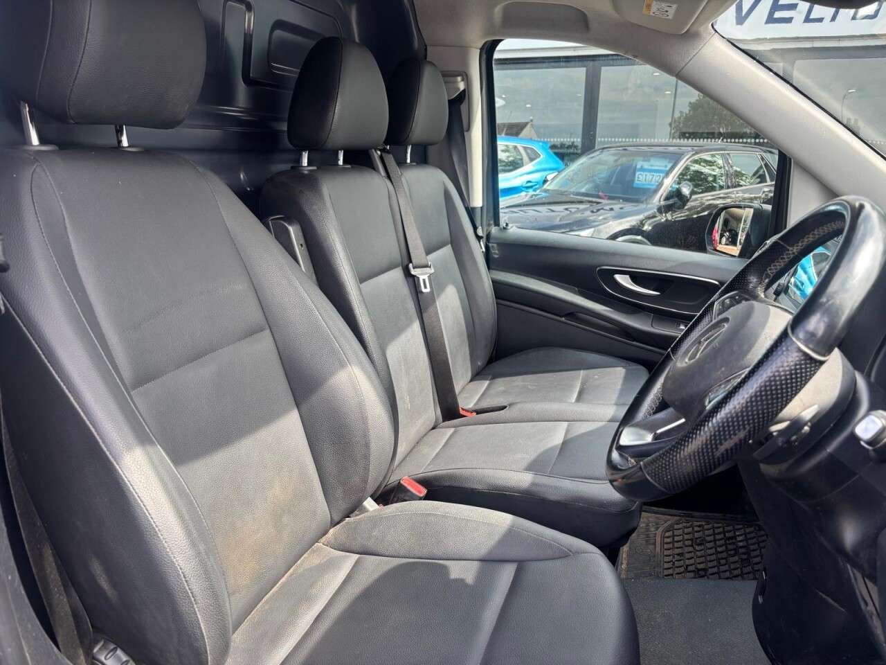 A 2023 MERCEDES-BENZ EVITO 116 e 66kWh PROGRESSIVE ELECTRIC AUTO FWD L2 LWB 115 BHP + APPLE CAR PLAY + A 2023 MERCEDES-BENZ EVITO 116 e 66kWh PROGRESSIVE ELECTRIC AUTO FWD L2 LWB 115 BHP + APPLE CAR PLAY +