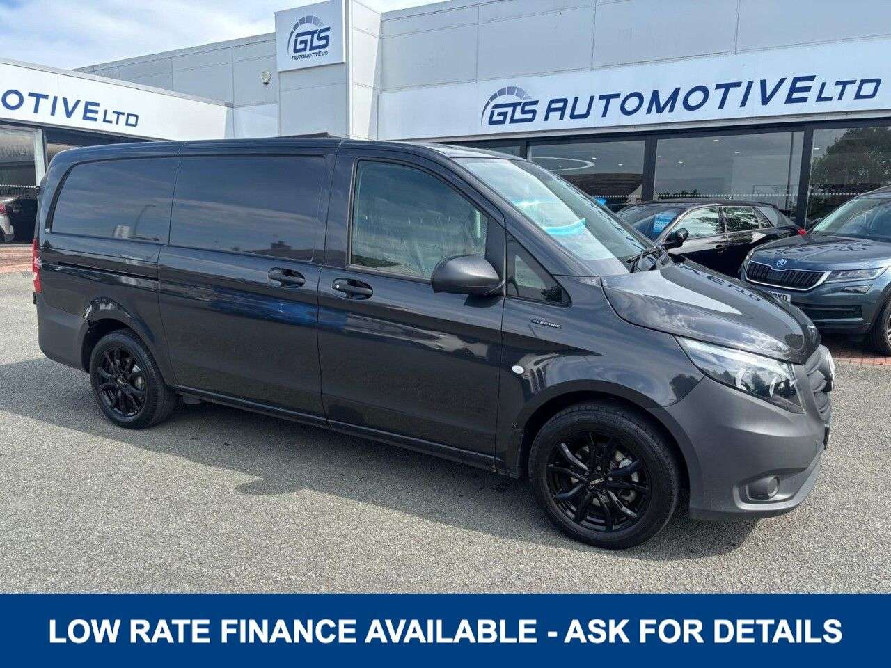 A 2023 MERCEDES-BENZ EVITO 116 e 66kWh PROGRESSIVE ELECTRIC AUTO FWD L2 LWB 115 BHP + APPLE CAR PLAY + A 2023 MERCEDES-BENZ EVITO 116 e 66kWh PROGRESSIVE ELECTRIC AUTO FWD L2 LWB 115 BHP + APPLE CAR PLAY +