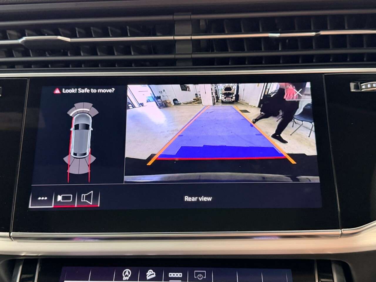 2020 AUDI Q8 2020 AUDI Q8