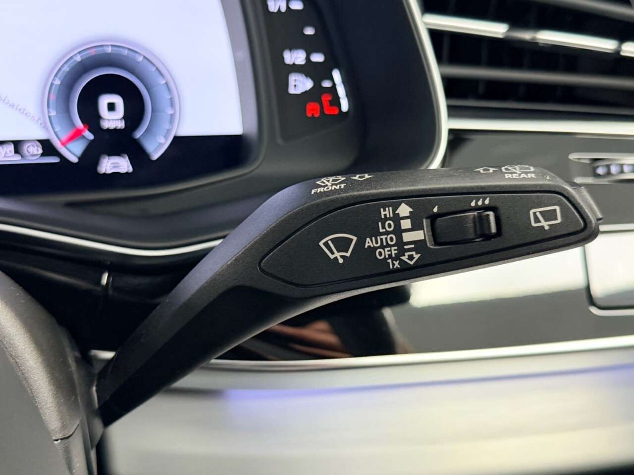 2020 AUDI Q8 2020 AUDI Q8