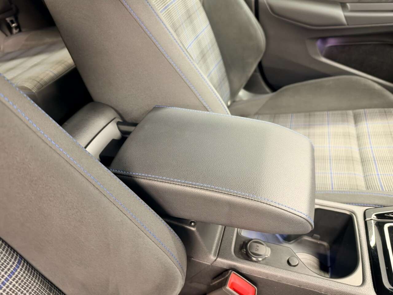 2022 VOLKSWAGEN GOLF 2022 VOLKSWAGEN GOLF