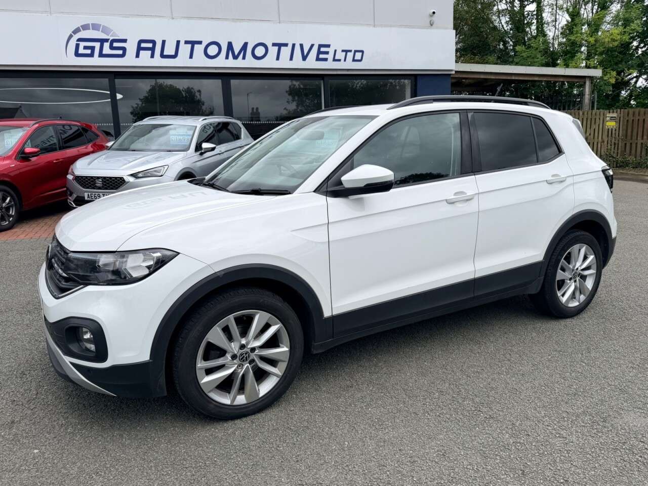 A 2021 VOLKSWAGEN T-CROSS 1.0 TSI SE 95 BHP A 2021 VOLKSWAGEN T-CROSS 1.0 TSI SE 95 BHP