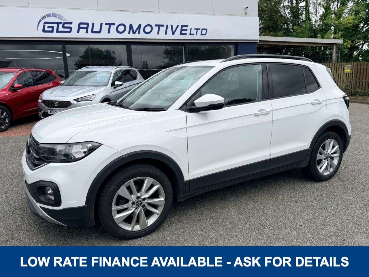 A 2021 VOLKSWAGEN T-CROSS 1.0 TSI SE 95 BHP A 2021 VOLKSWAGEN T-CROSS 1.0 TSI SE 95 BHP
