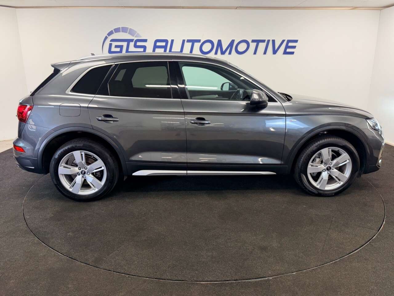 2021 AUDI Q5 2021 AUDI Q5