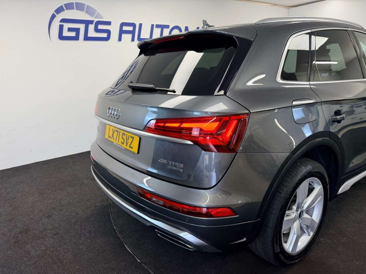 2021 AUDI Q5 2021 AUDI Q5