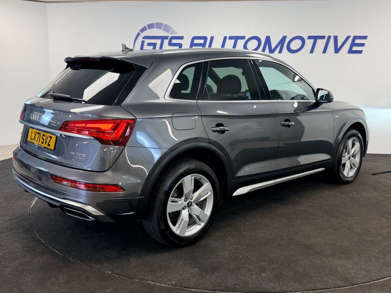2021 AUDI Q5 2021 AUDI Q5