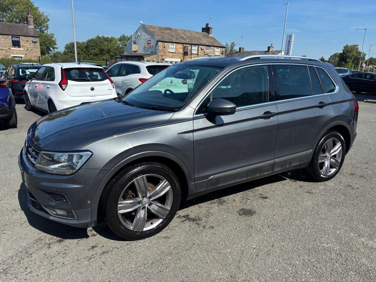 A 2019 VOLKSWAGEN TIGUAN 1.5 TSI EVO MATCH DSG AUTO 150 BHP + SAT NAV + REAR CAMERA A 2019 VOLKSWAGEN TIGUAN 1.5 TSI EVO MATCH DSG AUTO 150 BHP + SAT NAV + REAR CAMERA