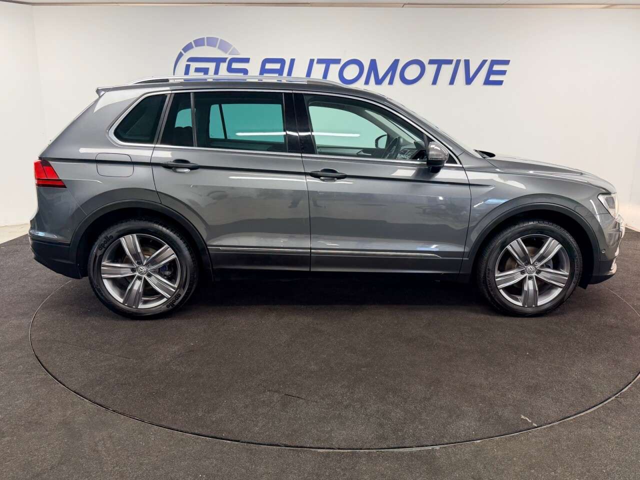 2019 VOLKSWAGEN TIGUAN 2019 VOLKSWAGEN TIGUAN