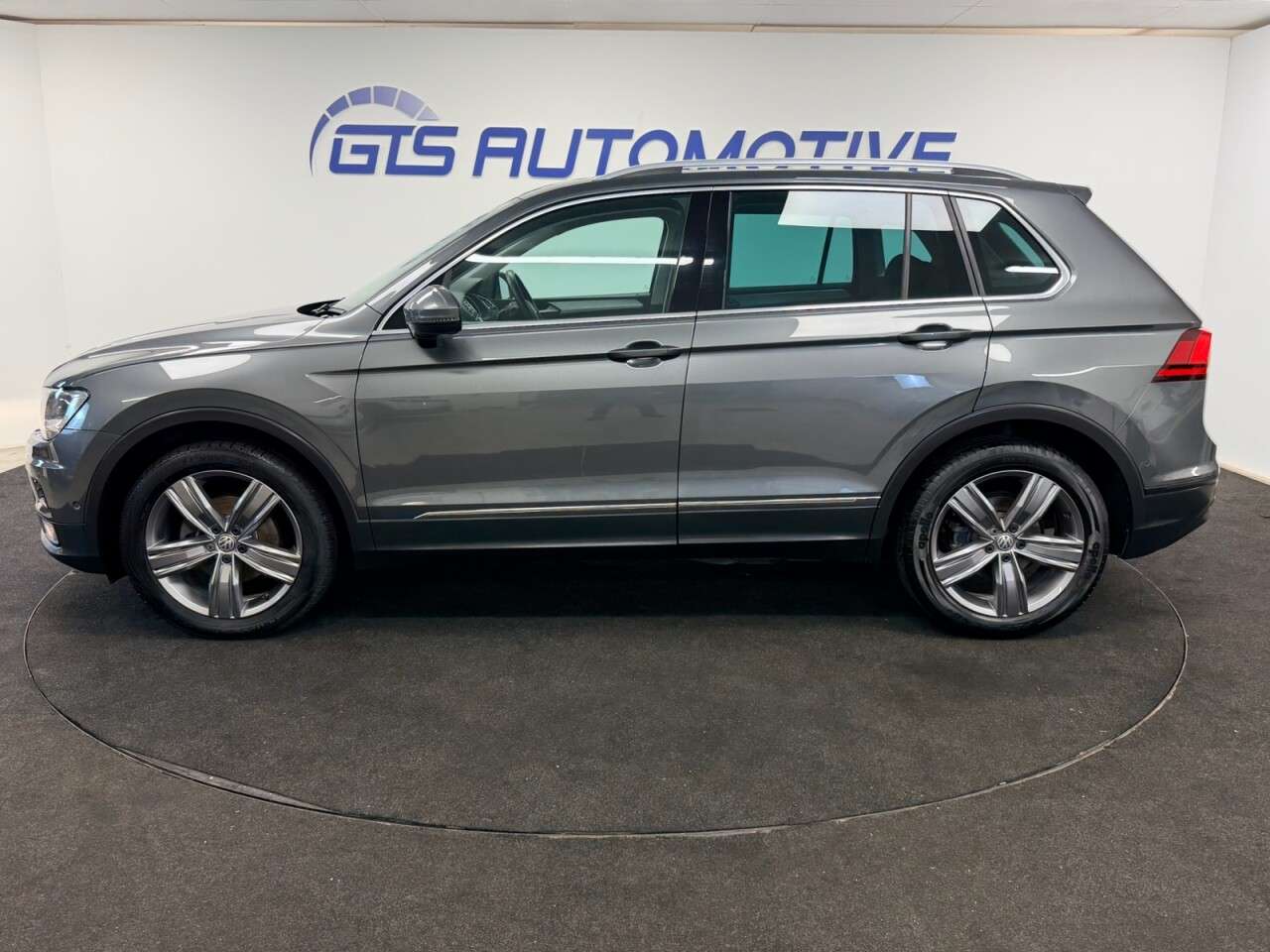 2019 VOLKSWAGEN TIGUAN 2019 VOLKSWAGEN TIGUAN