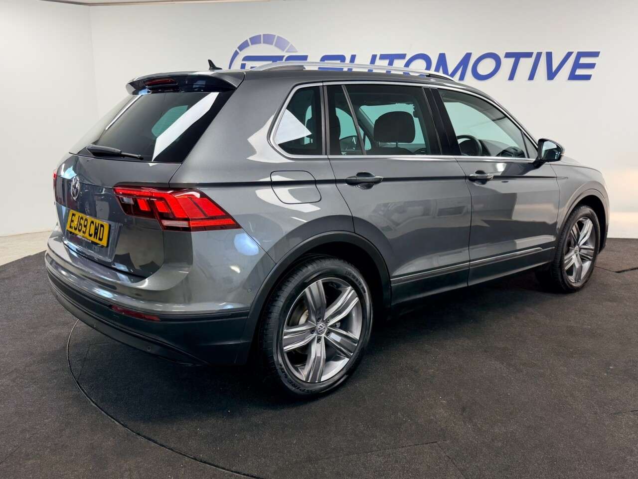 2019 VOLKSWAGEN TIGUAN 2019 VOLKSWAGEN TIGUAN