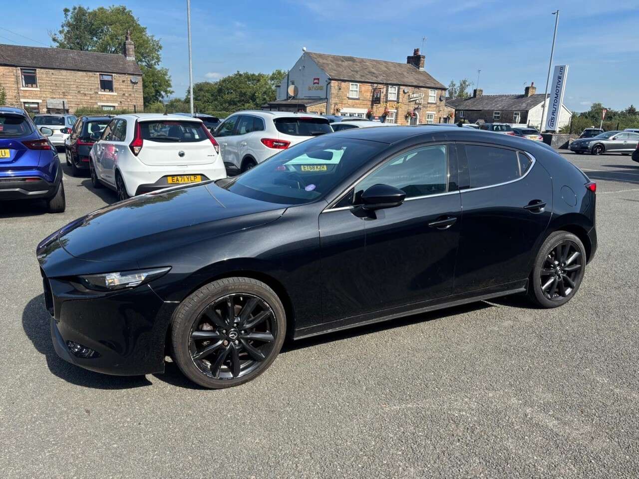 A 2023 MAZDA MAZDA3 2.0 e-SKYACTIV-G MHEV HOMURA 122 BHP + SAT NAV A 2023 MAZDA MAZDA3 2.0 e-SKYACTIV-G MHEV HOMURA 122 BHP + SAT NAV