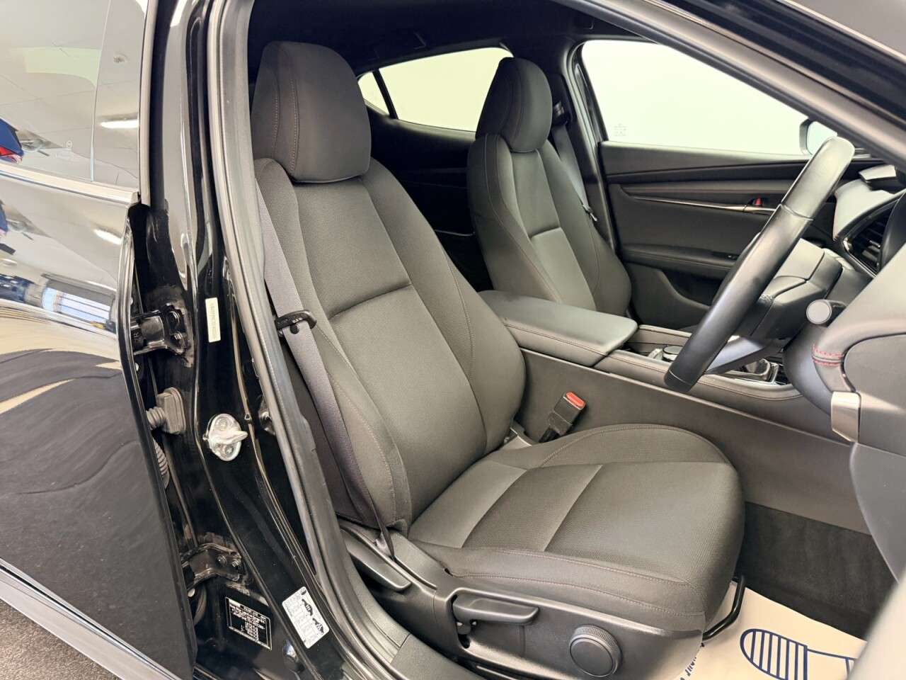 A 2023 MAZDA MAZDA3 2.0 e-SKYACTIV-G MHEV HOMURA 122 BHP + SAT NAV + REAR CAMERA + HEATED SEATS A 2023 MAZDA MAZDA3 2.0 e-SKYACTIV-G MHEV HOMURA 122 BHP + SAT NAV + REAR CAMERA + HEATED SEATS
