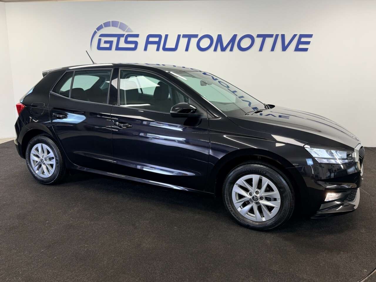 A 2022 SKODA FABIA 1.0 TSI SE COMFORT FIVE DOOR 95 BHP + APPLE CAR PLAY + PARKING SENSORS SIX A 2022 SKODA FABIA 1.0 TSI SE COMFORT FIVE DOOR 95 BHP + APPLE CAR PLAY + PARKING SENSORS SIX