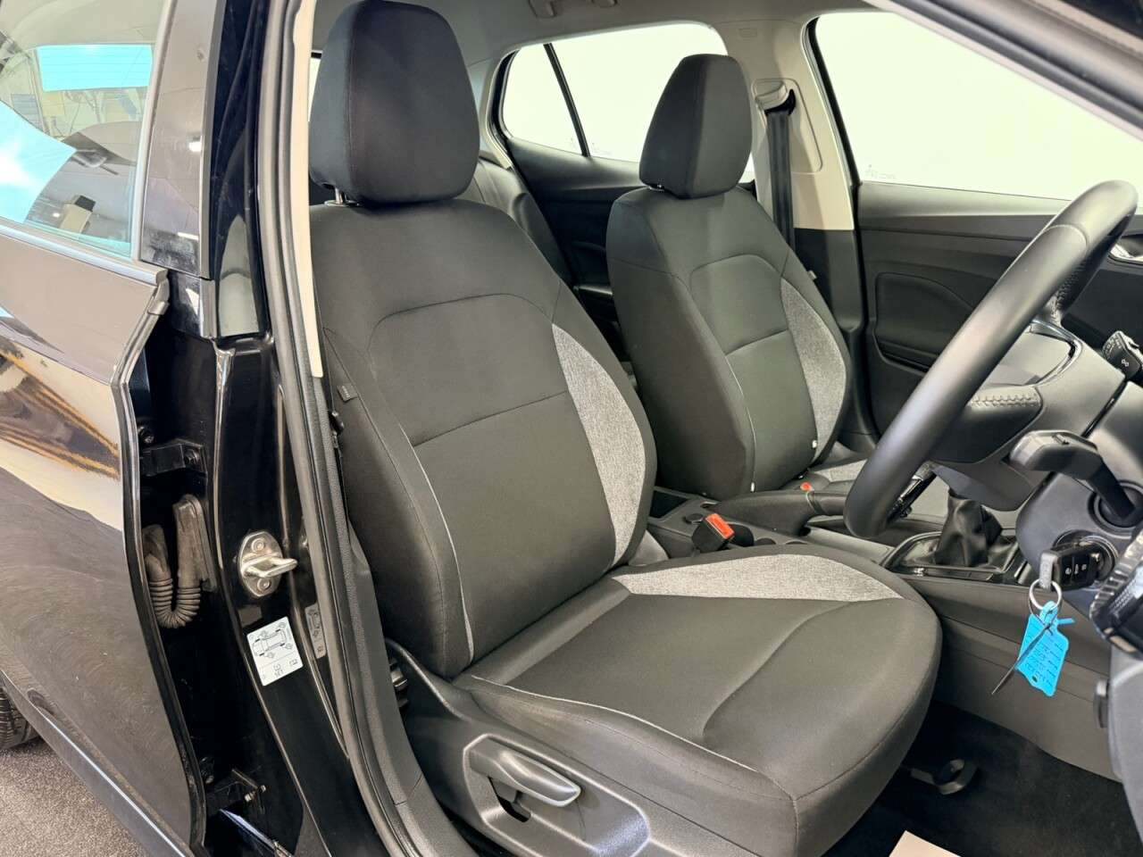 A 2022 SKODA FABIA 1.0 TSI SE COMFORT FIVE DOOR 95 BHP + APPLE CAR PLAY + PARKING SENSORS SIX A 2022 SKODA FABIA 1.0 TSI SE COMFORT FIVE DOOR 95 BHP + APPLE CAR PLAY + PARKING SENSORS SIX