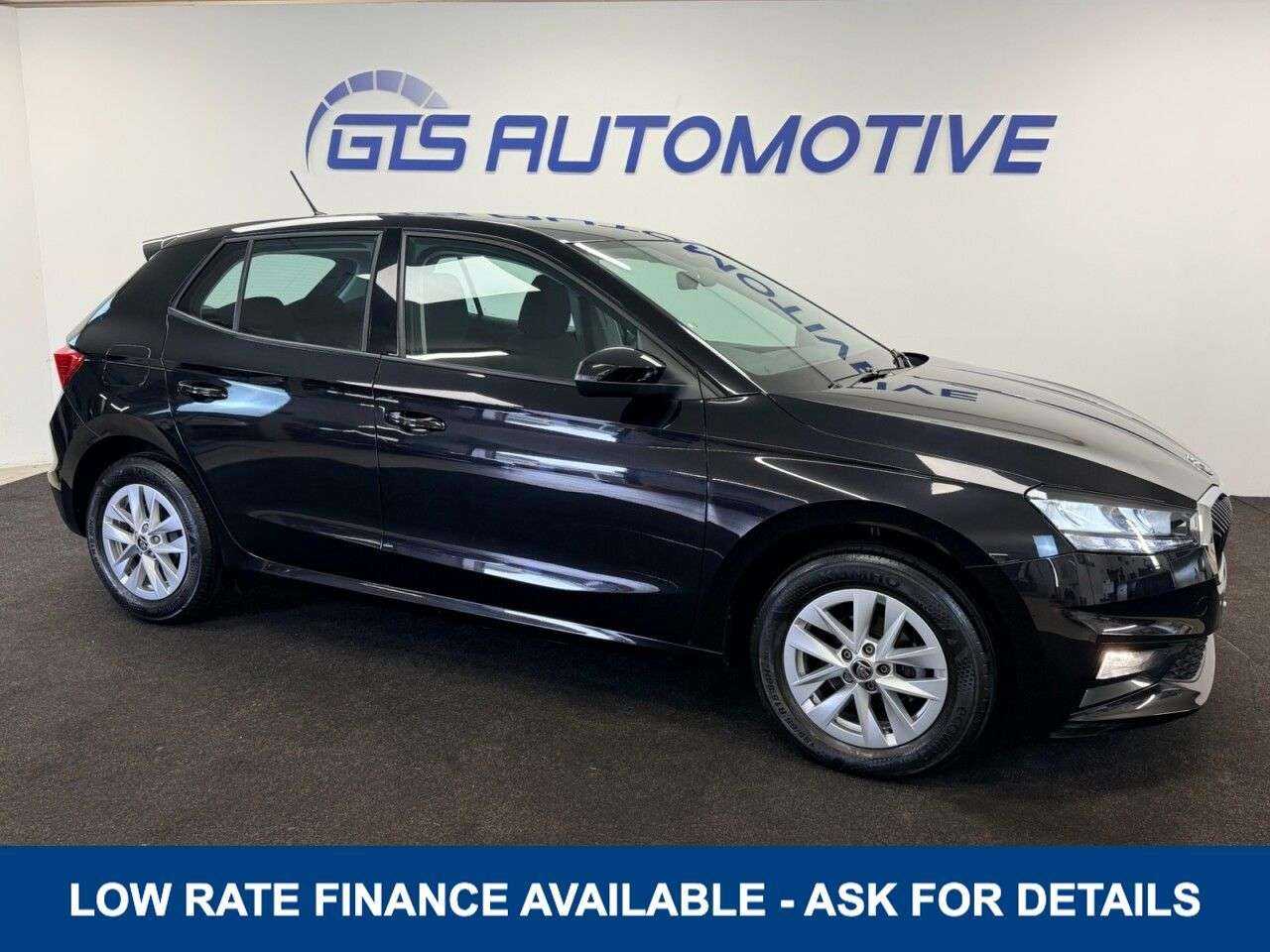 A 2022 SKODA FABIA 1.0 TSI SE COMFORT FIVE DOOR 95 BHP + APPLE CAR PLAY + PARKING SENSORS SIX A 2022 SKODA FABIA 1.0 TSI SE COMFORT FIVE DOOR 95 BHP + APPLE CAR PLAY + PARKING SENSORS SIX