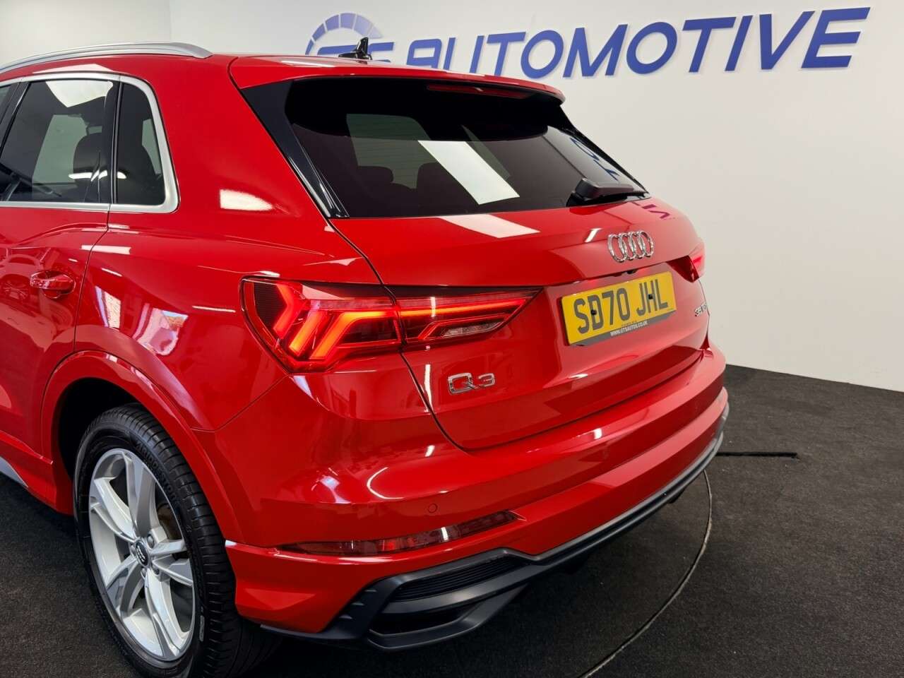 2020 AUDI Q3 2020 AUDI Q3