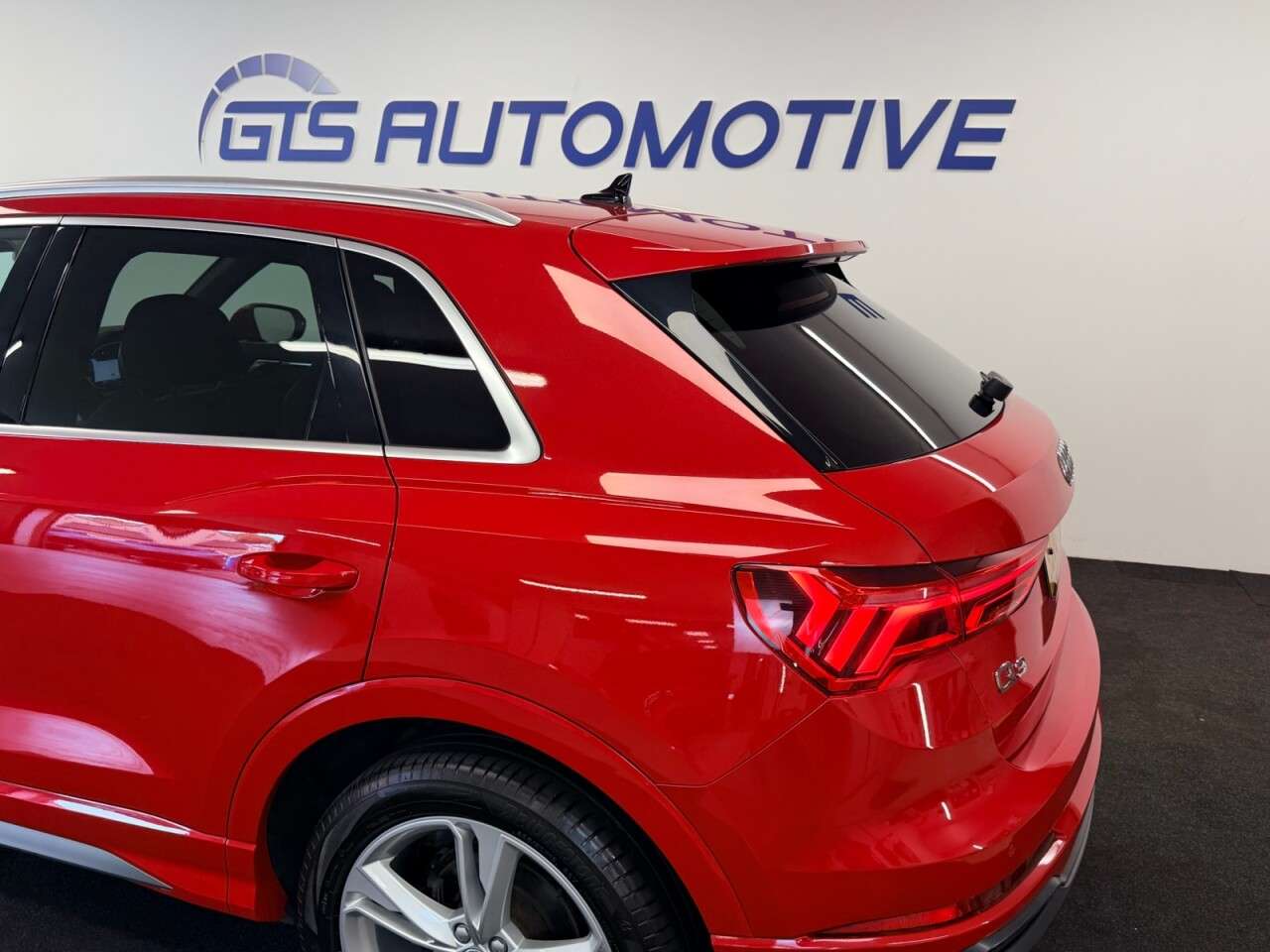 2020 AUDI Q3 2020 AUDI Q3