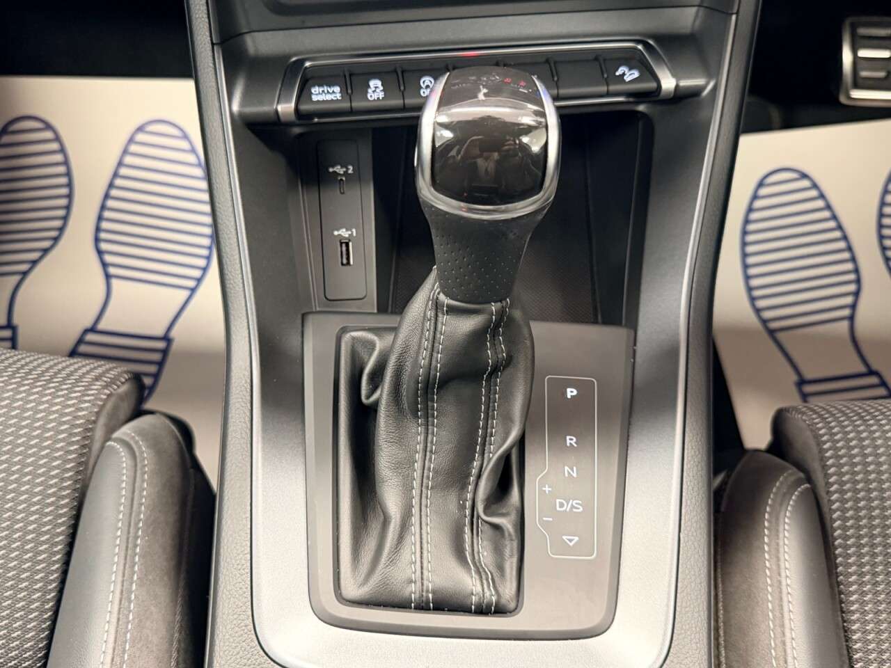 2020 AUDI Q3 2020 AUDI Q3
