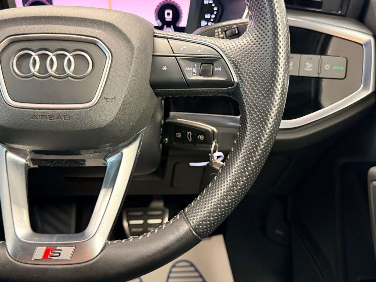 2020 AUDI Q3 2020 AUDI Q3