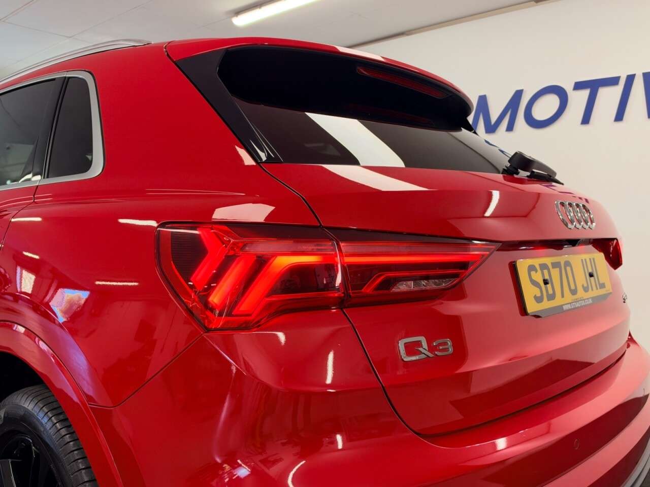 2020 AUDI Q3 2020 AUDI Q3