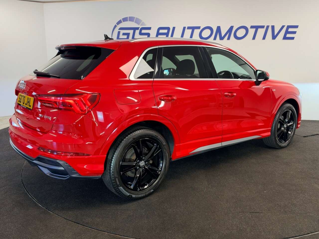 2020 AUDI Q3 2020 AUDI Q3