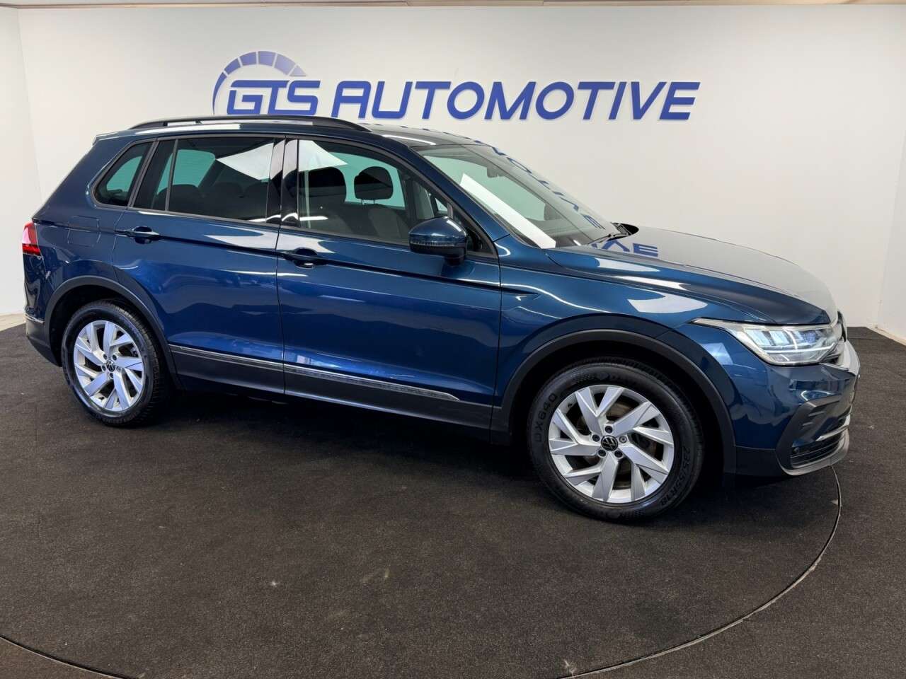 A 2022 VOLKSWAGEN TIGUAN 1.5 TSI LIFE DSG AUTO 150 BHP + SAT NAV + PARKING SENSORS SIX MONTH WARRANT A 2022 VOLKSWAGEN TIGUAN 1.5 TSI LIFE DSG AUTO 150 BHP + SAT NAV + PARKING SENSORS SIX MONTH WARRANT