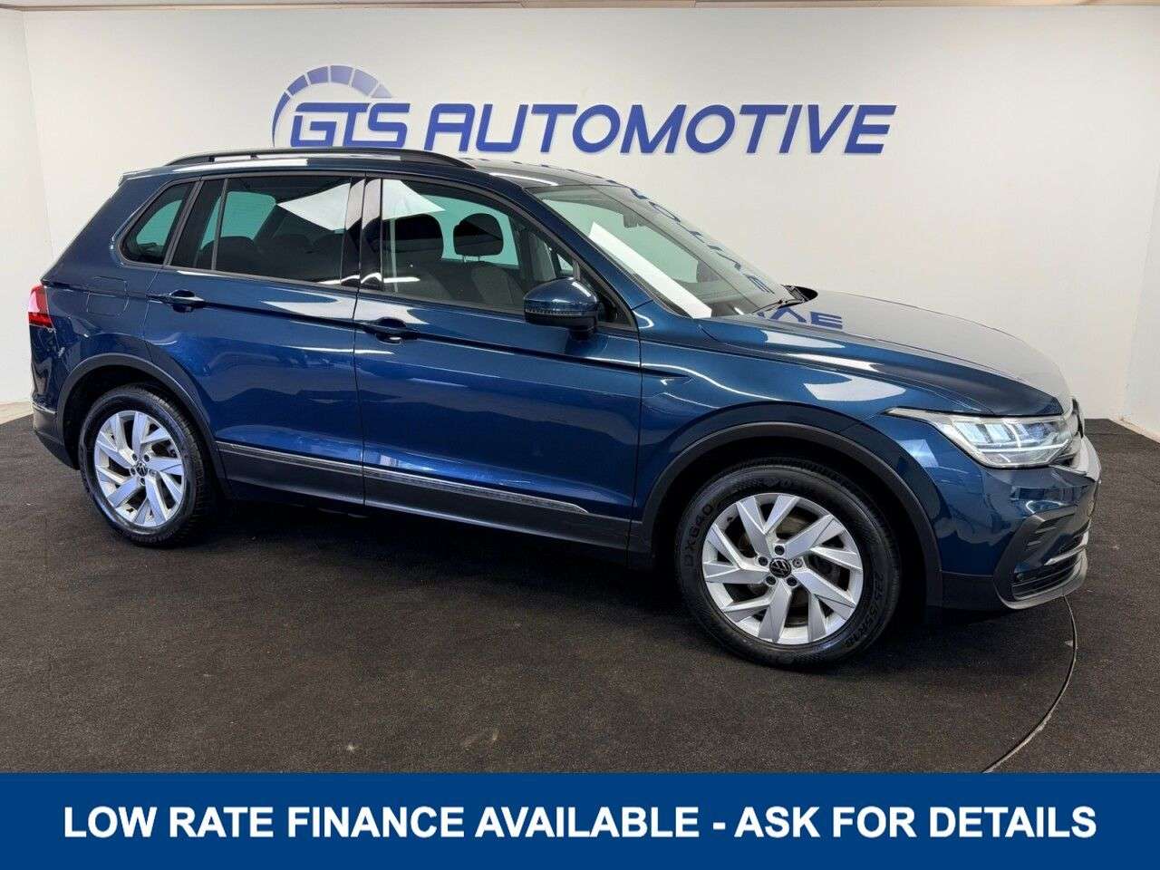 A 2022 VOLKSWAGEN TIGUAN 1.5 TSI LIFE DSG AUTO 150 BHP + SAT NAV + PARKING SENSORS SIX MONTH WARRANT A 2022 VOLKSWAGEN TIGUAN 1.5 TSI LIFE DSG AUTO 150 BHP + SAT NAV + PARKING SENSORS SIX MONTH WARRANT