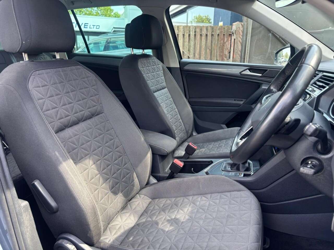 A 2023 VOLKSWAGEN TIGUAN 1.5 TSI LIFE DSG AUTO 150 BHP + SAT NAV A 2023 VOLKSWAGEN TIGUAN 1.5 TSI LIFE DSG AUTO 150 BHP + SAT NAV