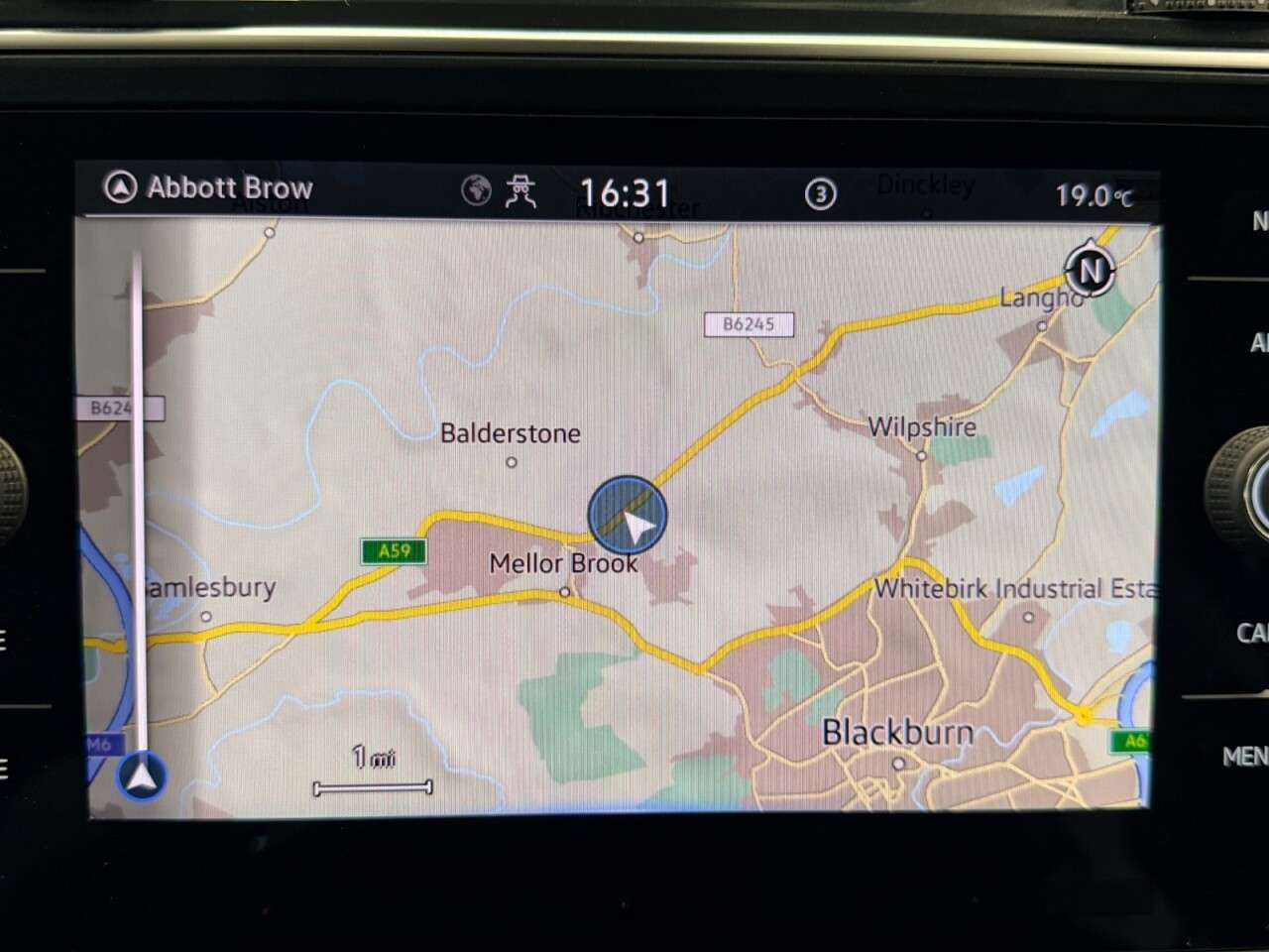 A 2023 VOLKSWAGEN TIGUAN 1.5 TSI LIFE DSG AUTO 150 BHP + SAT NAV + PARKING SENSORS SIX MONTH WARRANT A 2023 VOLKSWAGEN TIGUAN 1.5 TSI LIFE DSG AUTO 150 BHP + SAT NAV + PARKING SENSORS SIX MONTH WARRANT