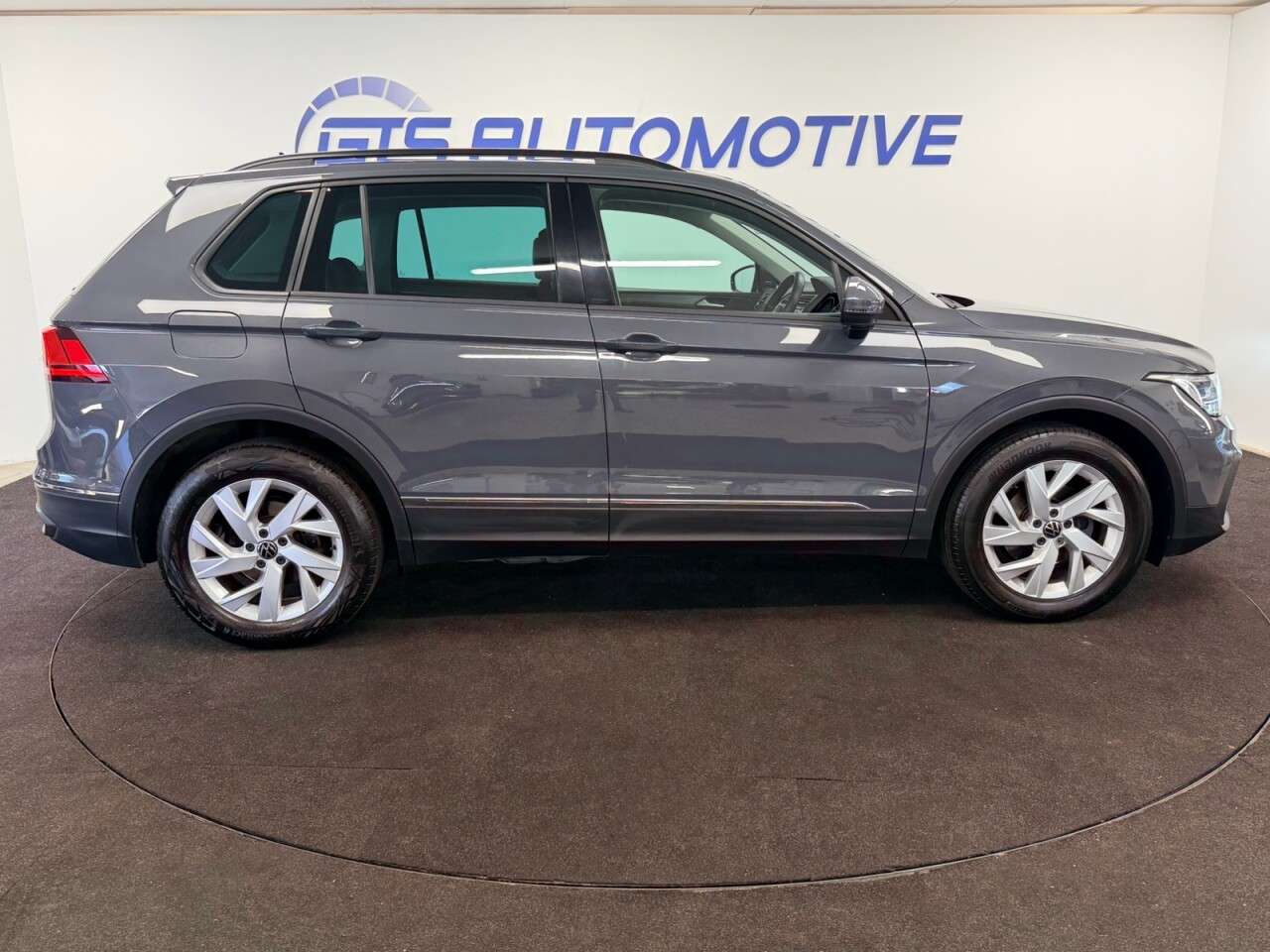 2023 VOLKSWAGEN TIGUAN 2023 VOLKSWAGEN TIGUAN