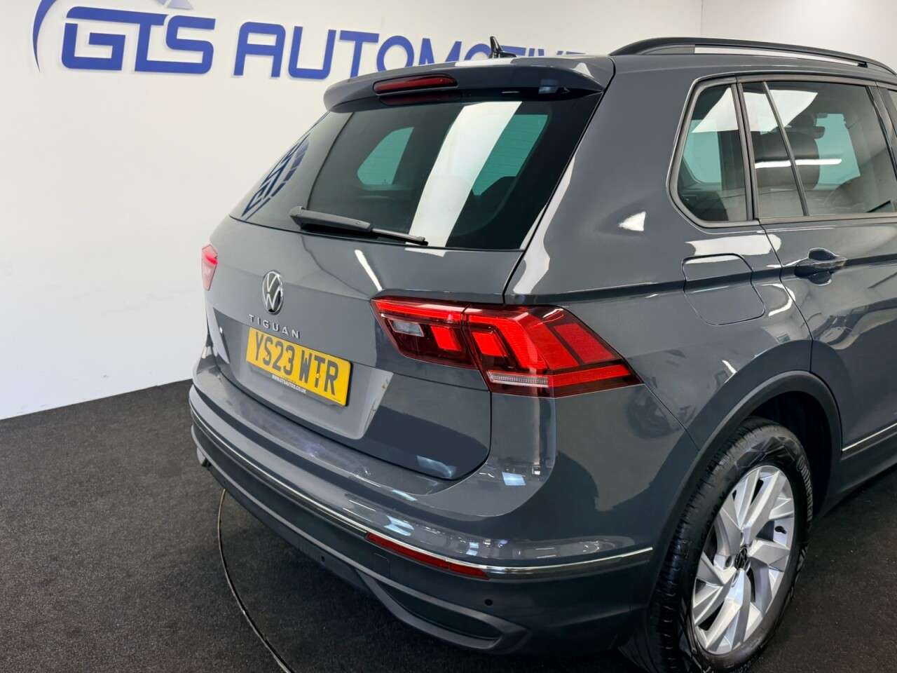 2023 VOLKSWAGEN TIGUAN 2023 VOLKSWAGEN TIGUAN
