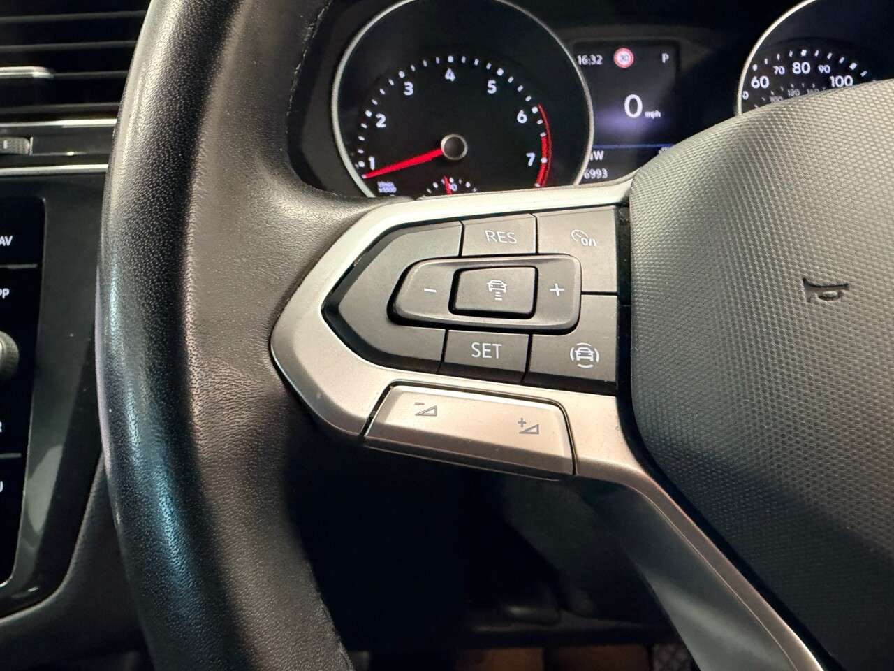 2023 VOLKSWAGEN TIGUAN 2023 VOLKSWAGEN TIGUAN