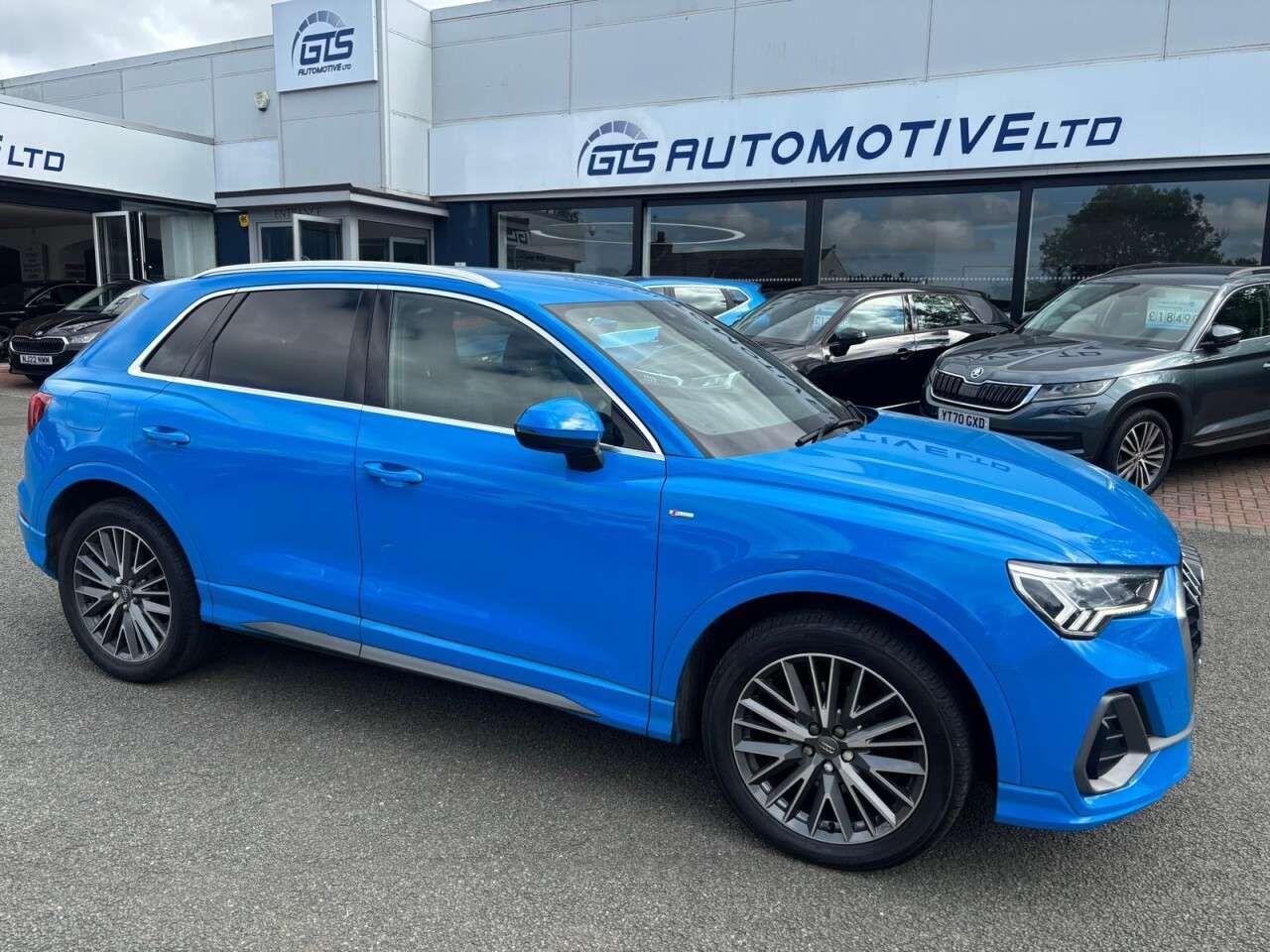 A 2019 AUDI Q3 1.5 TFSI CoD 35 S-LINE S-TRONIC AUTO 150 BHP A 2019 AUDI Q3 1.5 TFSI CoD 35 S-LINE S-TRONIC AUTO 150 BHP
