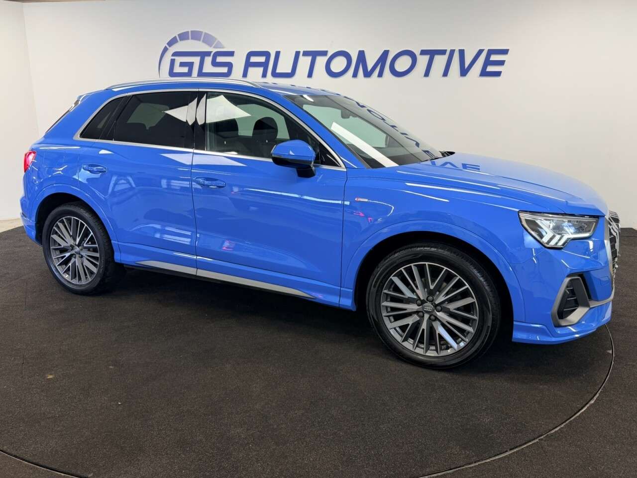 A 2019 AUDI Q3 1.5 TFSI CoD 35 S-LINE S-TRONIC AUTO 150 BHP + SAT NAV + 19in ALLOYS SIX MO A 2019 AUDI Q3 1.5 TFSI CoD 35 S-LINE S-TRONIC AUTO 150 BHP + SAT NAV + 19in ALLOYS SIX MO