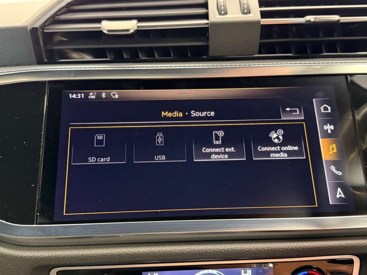 2019 AUDI Q3 2019 AUDI Q3