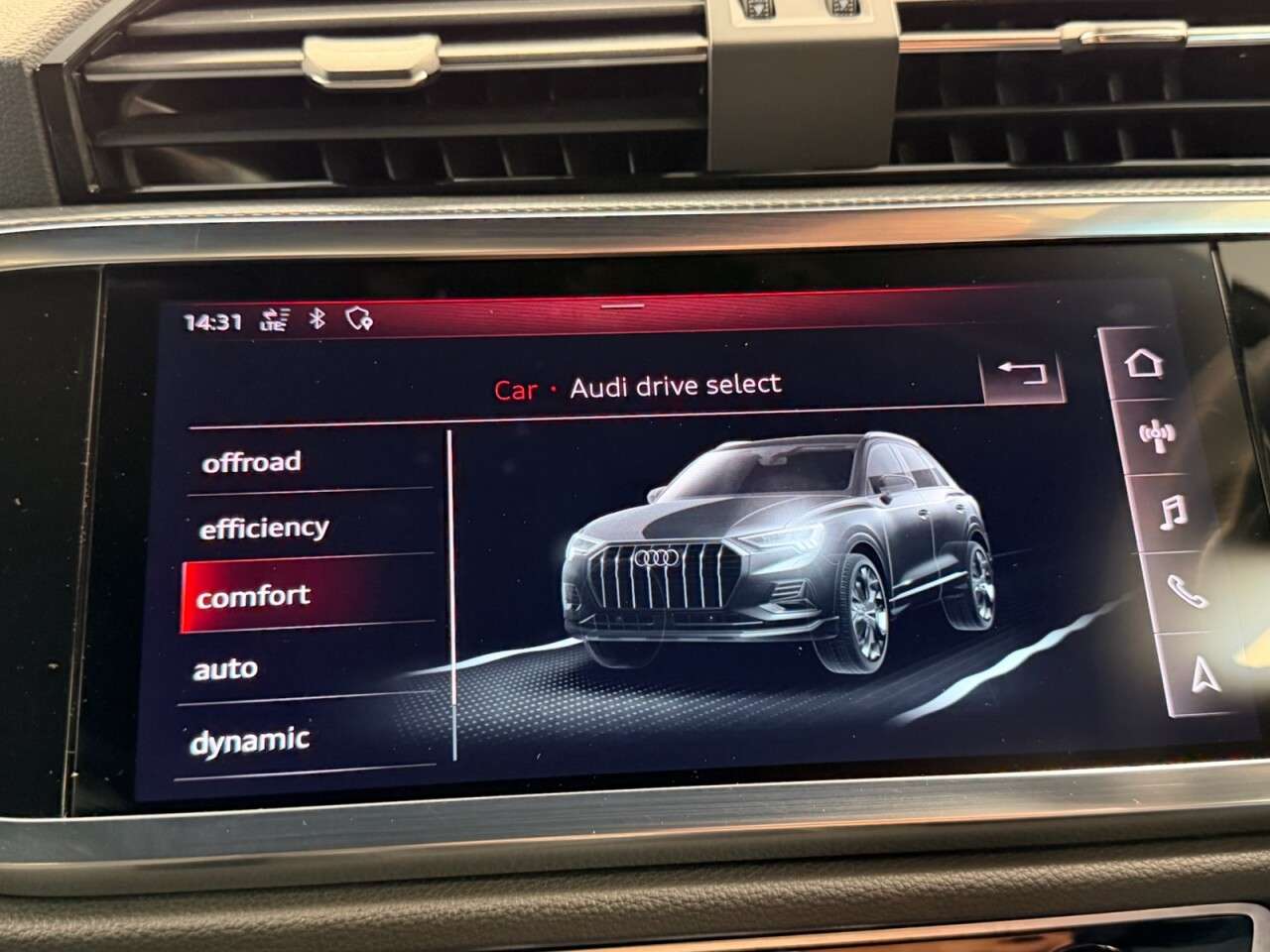 2019 AUDI Q3 2019 AUDI Q3