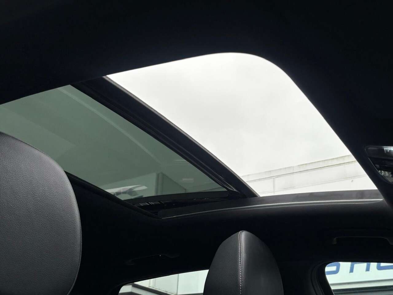 A 2021 KIA PROCEED SHOOTING BRAKE 1.5 T-GDi GT-LINE S DCT AUTO 160BHP + SAT NAV + CAMERA + HEA A 2021 KIA PROCEED SHOOTING BRAKE 1.5 T-GDi GT-LINE S DCT AUTO 160BHP + SAT NAV + CAMERA + HEA