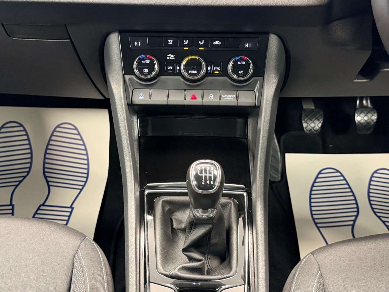 2022 SKODA KAROQ 2022 SKODA KAROQ