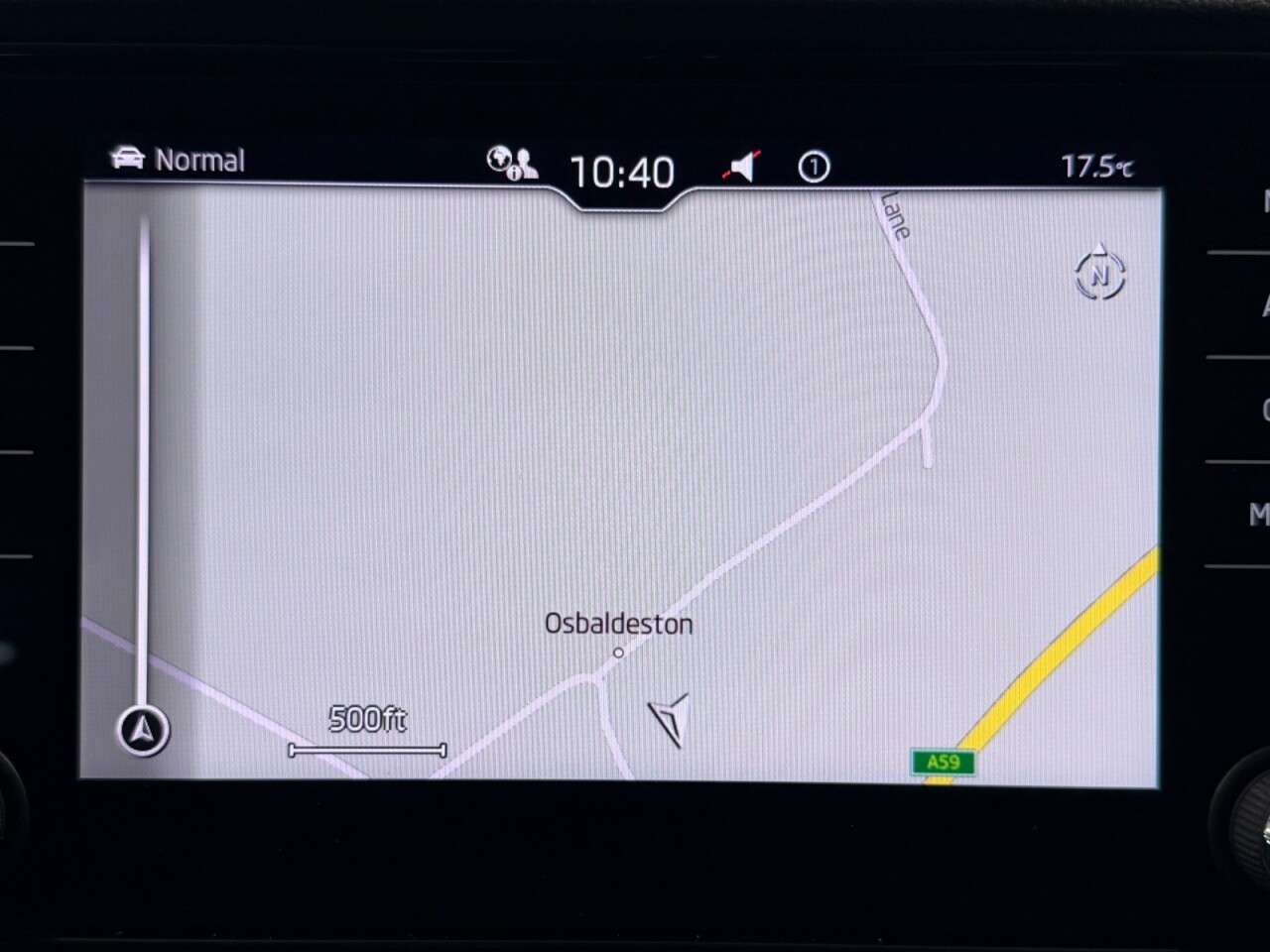 A 2023 SKODA KAROQ 1.5 TSI ACT SE L DSG AUTO 150 BHP + SAT NAV + CAMERA + HEATED SEATS SIX MON A 2023 SKODA KAROQ 1.5 TSI ACT SE L DSG AUTO 150 BHP + SAT NAV + CAMERA + HEATED SEATS SIX MON