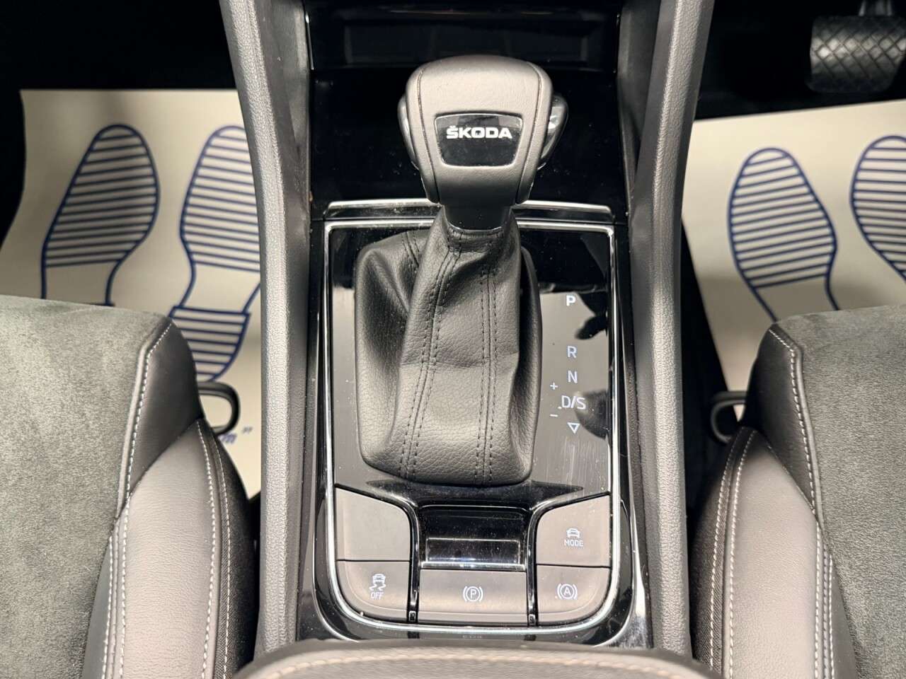 2023 SKODA KAROQ 2023 SKODA KAROQ