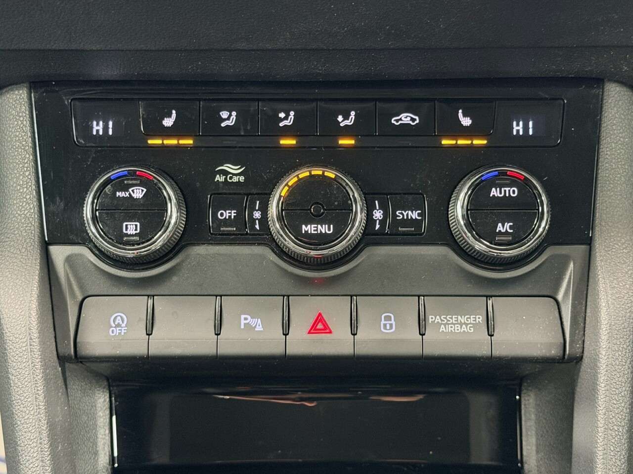 2023 SKODA KAROQ 2023 SKODA KAROQ